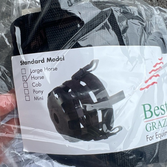 New Best Friends Grazing muzzle full/horse - Picture 1 of 2